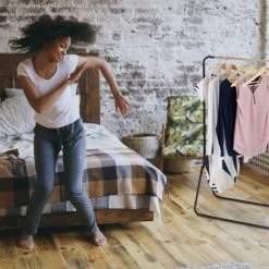 Portant à Vêtements Noir -Meilleur Meubles Magasin 6cdcc3b6f8e446f7b4f68a340ceb5069